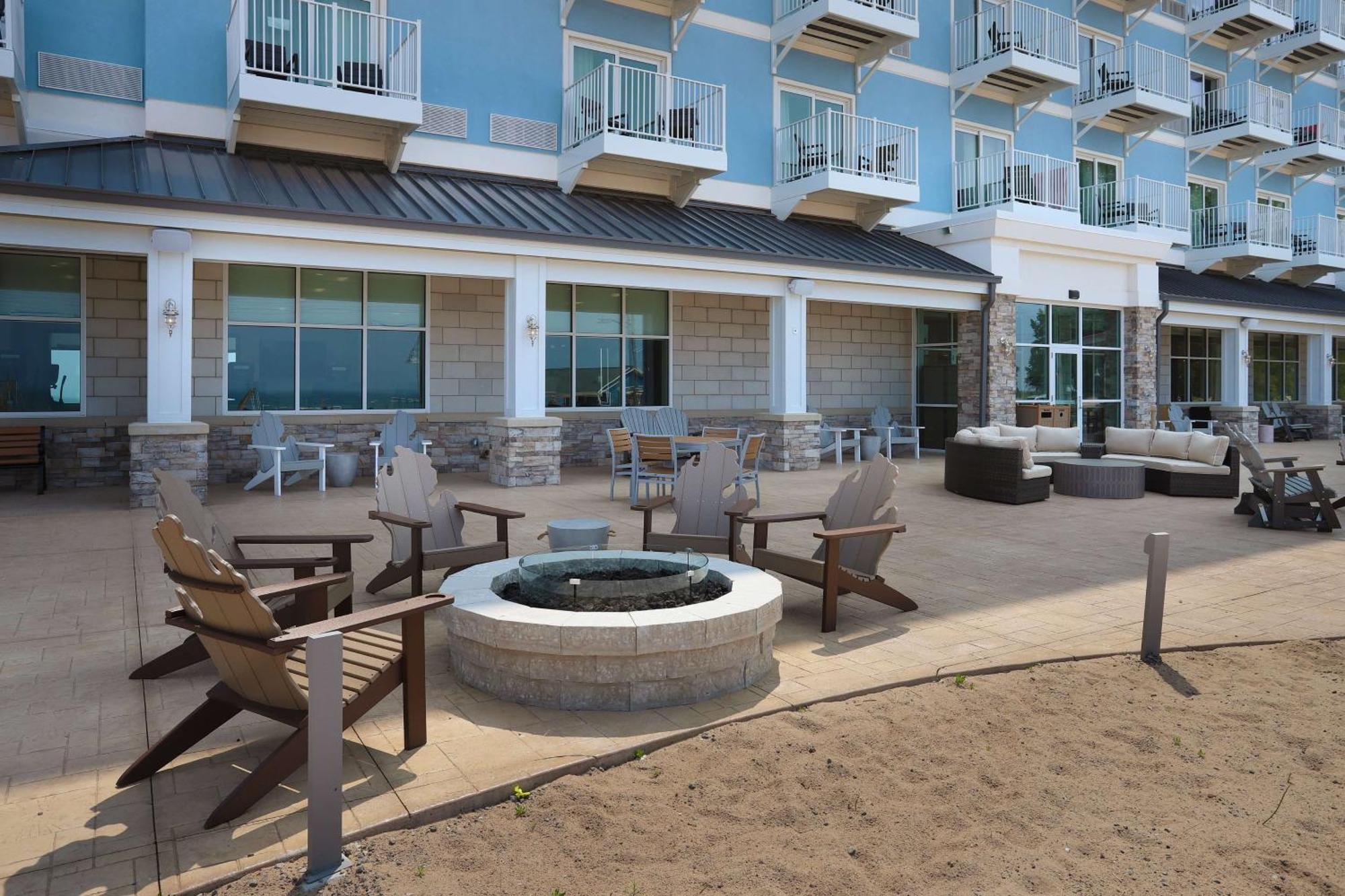Hampton Inn & Suites Manistee, Mi Exterior photo